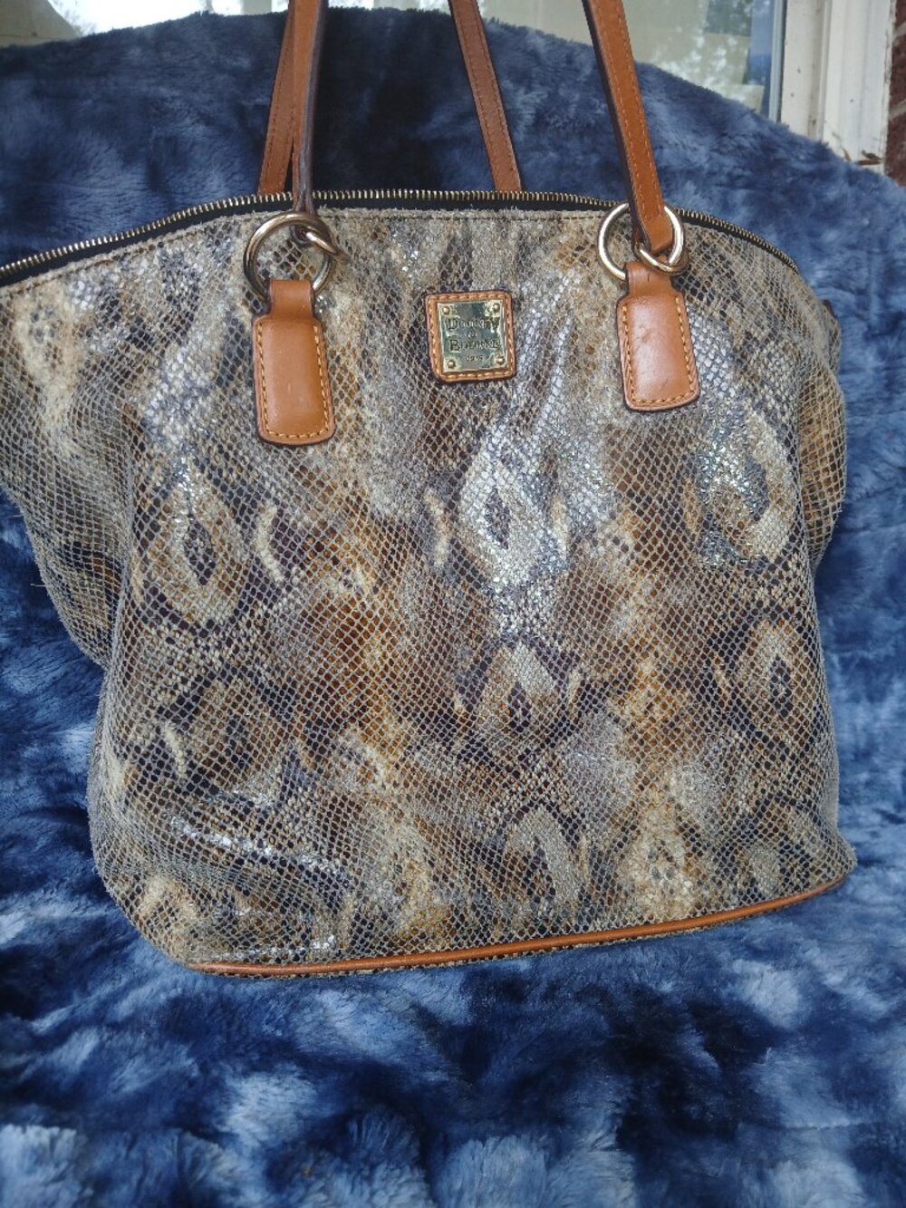 Dooney & Bourke tote handbag